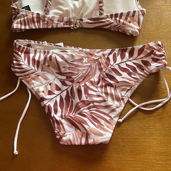 Hurley 2 piece bathing suit - Picture 6 of 6